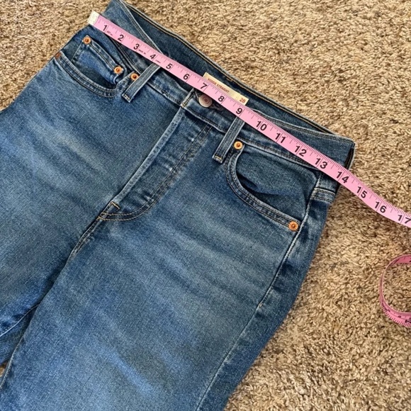 Levi's Premium WEDGIE STRAIGHT ANKLE WOMEN'S JEANS
size 28 - Picture 10 of 12